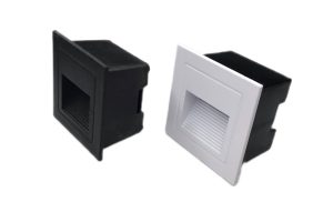 چراغ بغل پله مربع